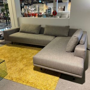 Cascade van Design on Stock